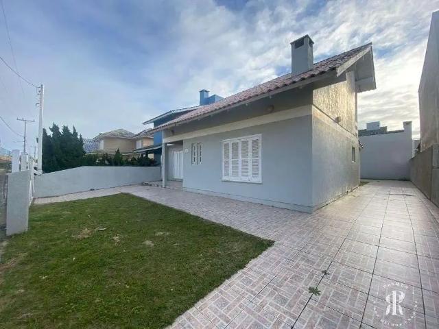 Casa / Sobrado para Venda em Imbé/RS Centro 4 Quartos
