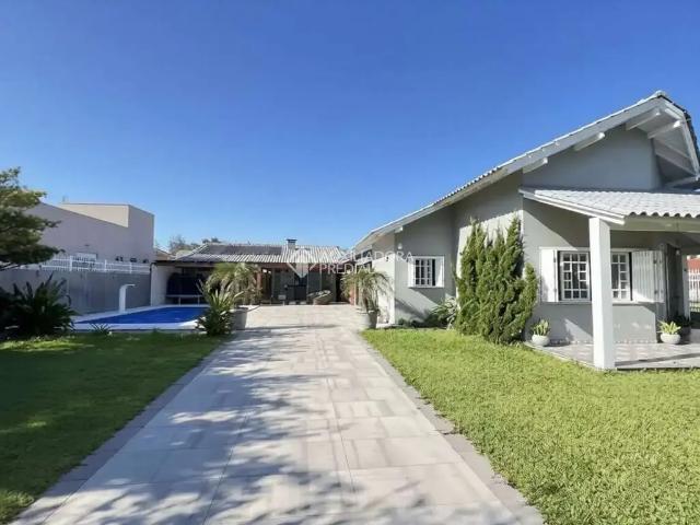 Casa / Sobrado para Venda em Imbé/RS Centro 4 Quartos