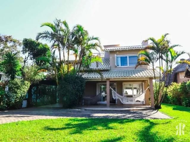 Casa / Sobrado para Venda em Imbé/RS Centro 4 Quartos