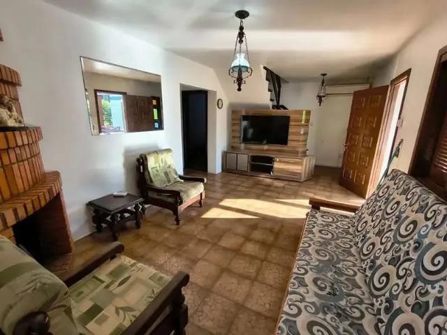 Casa / Sobrado para Venda em Imbé/RS Centro 4 Quartos
