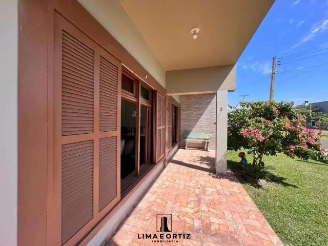 Casa / Sobrado para Venda em Imbé/RS Centro 4 Quartos