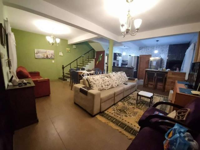Casa / Sobrado para Venda em Imbé/RS Centro 5 Quartos
