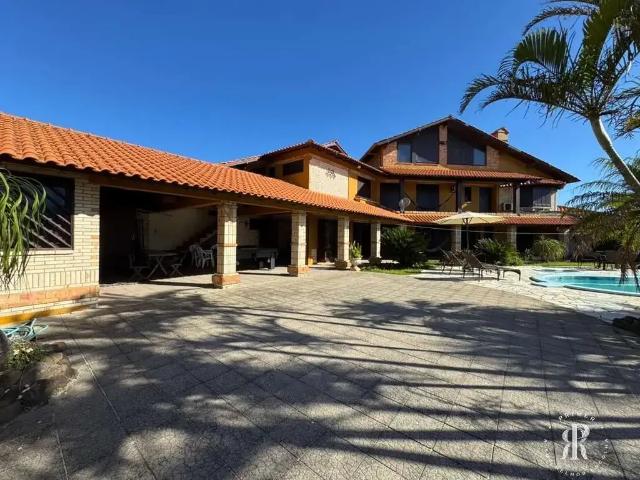 Casa / Sobrado para Venda em Imbé/RS Centro 6 Quartos