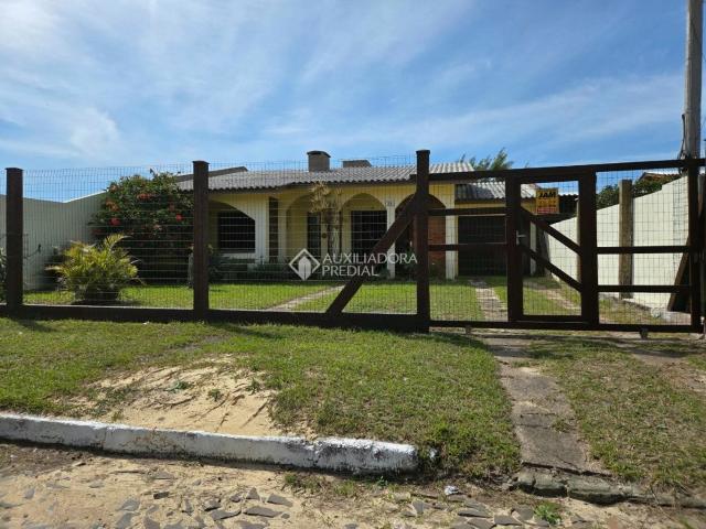 Casa / Sobrado para Venda em Imbé/RS Albatroz Distrito 3 Quartos