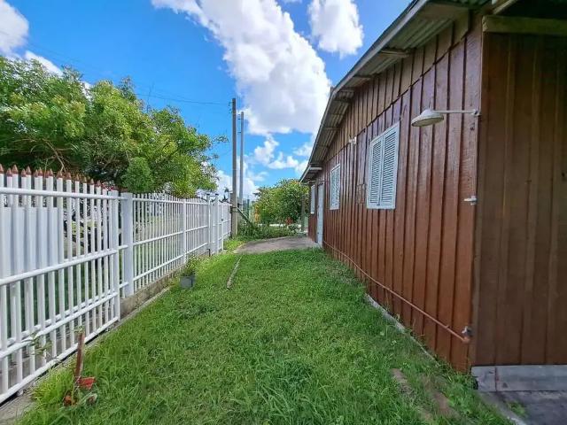 Casa / Sobrado para Venda em Imbé/RS Mariluz Distrito 4 Quartos