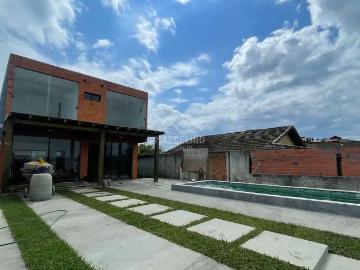 Casa / Sobrado para Venda em Imbituba/SC Ibiraquera 3 Quartos