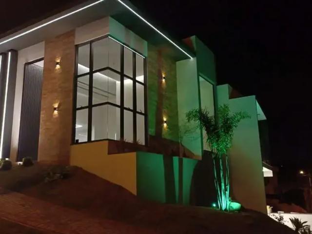 Casa / Sobrado para Venda em Indaiatuba/SP Colinas de Indaiatuba 3 Quartos