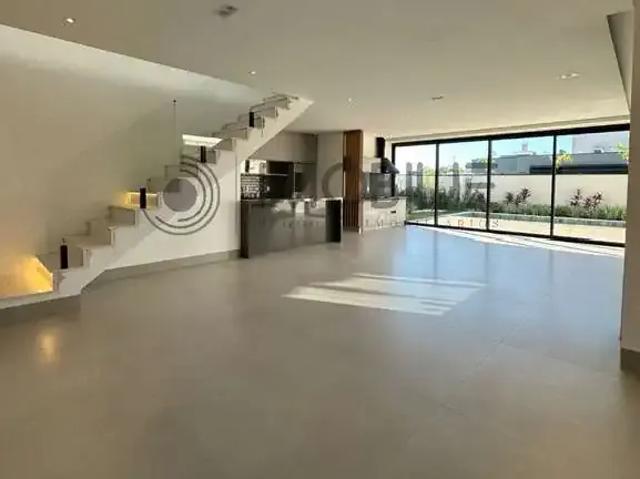 Casa / Sobrado para Venda em Indaiatuba/SP Chácara Alvorada 4 Quartos