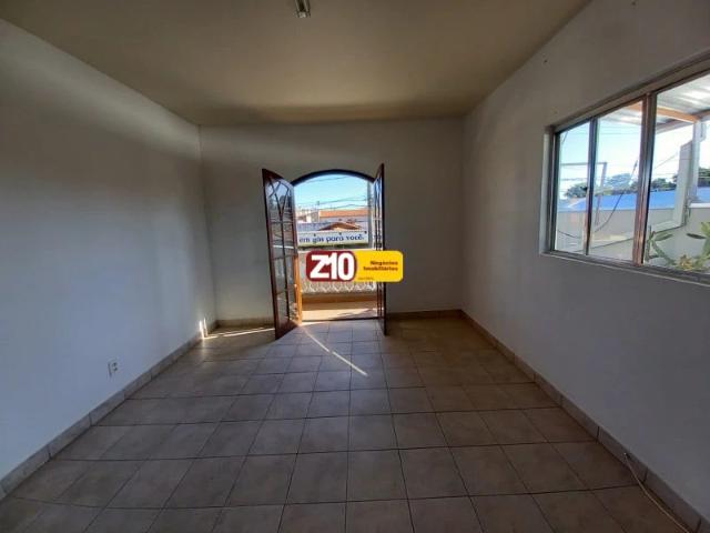 Casa / Sobrado para Venda em Indaiatuba/SP Jardim Califórnia 4 Quartos