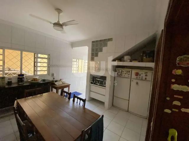 Casa / Sobrado para Venda em Indaiatuba/SP Parque São Lourenço 5 Quartos