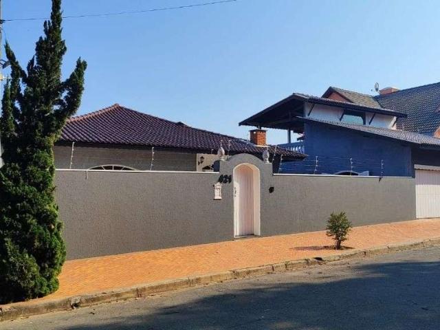 Casa / Sobrado para Venda em Indaiatuba/SP Vila Suíça 5 Quartos