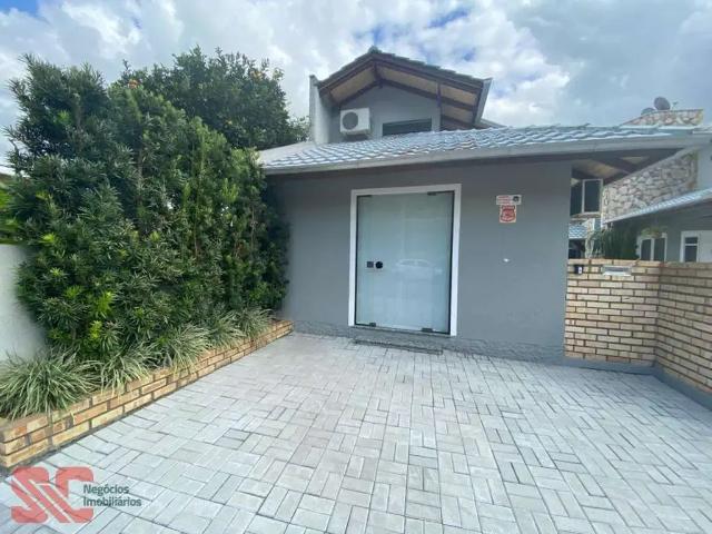 Casa / Sobrado para Venda em Indaial/SC Estados 3 Quartos