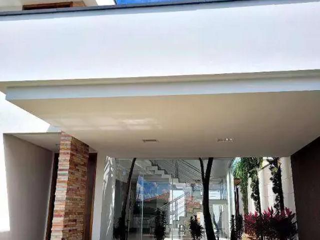 Casa / Sobrado para Venda em Inhumas/GO Centro 4 Quartos