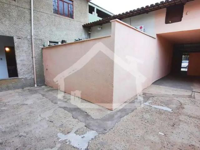Casa / Sobrado para Venda em Ipatinga/MG Bom Retiro 5 Quartos