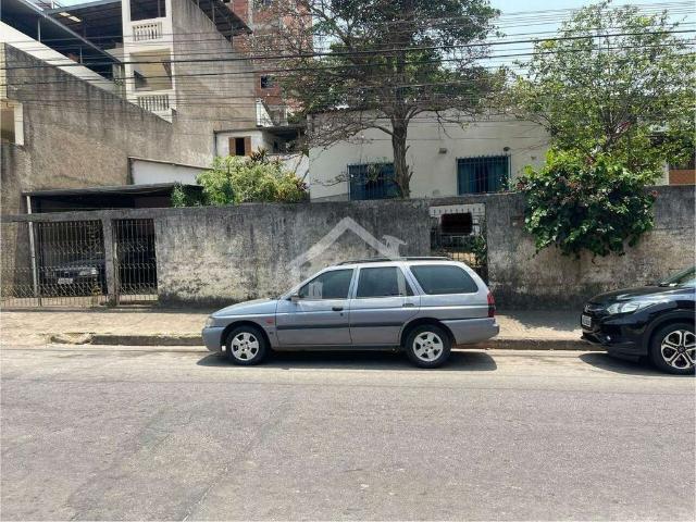 Casa / Sobrado para Venda em Ipatinga/MG Iguaçu 3 Quartos