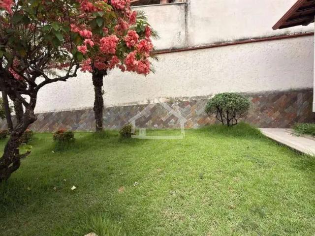 Casa / Sobrado para Venda em Ipatinga/MG Imbaúbas 3 Quartos