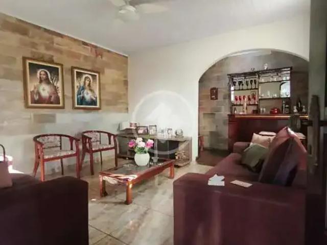 Casa / Sobrado para Venda em Ipatinga/MG Imbaúbas 4 Quartos