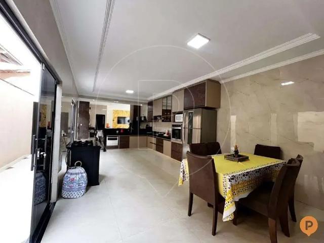 Casa / Sobrado para Venda em Ipameri/GO Dom Vital 4 Quartos