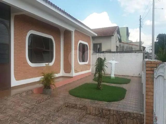 Casa / Sobrado para Venda em Iperó/SP Centro 3 Quartos