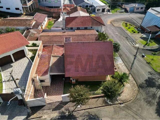 Casa / Sobrado para Venda em Irati/PR Alto Glória 4 Quartos