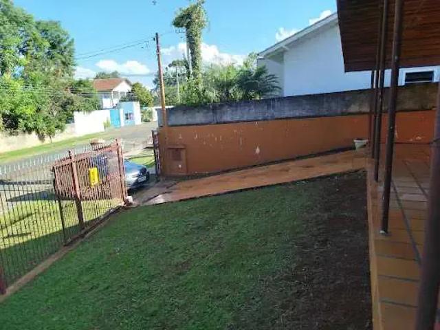 Casa / Sobrado para Venda em Irati/PR DER 2 Quartos