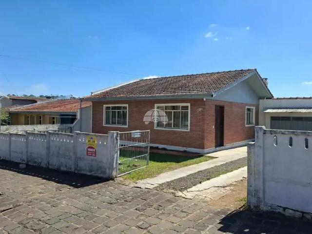Casa / Sobrado para Venda em Irati/PR Fósforo 3 Quartos