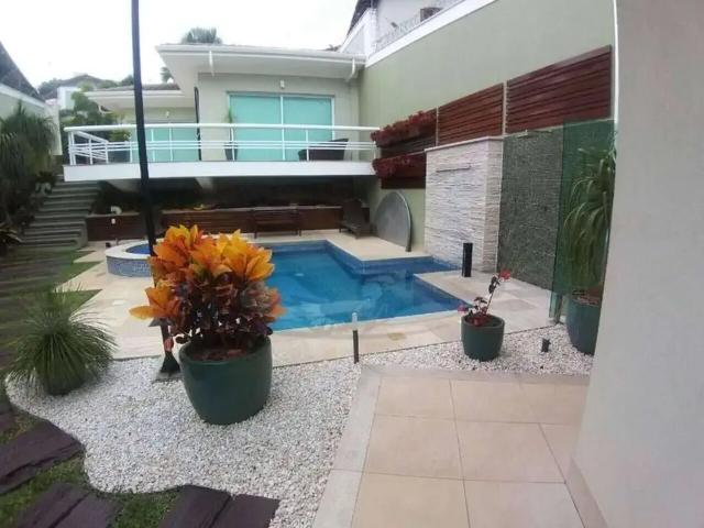 Casa / Sobrado para Venda em Itatiba/SP Vila Mutton 4 Quartos