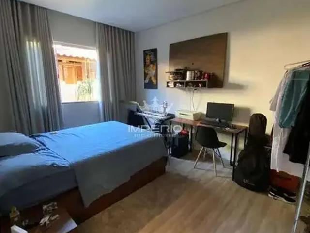 Casa / Sobrado para Venda em Itaúna/MG Nogueirinha 3 Quartos