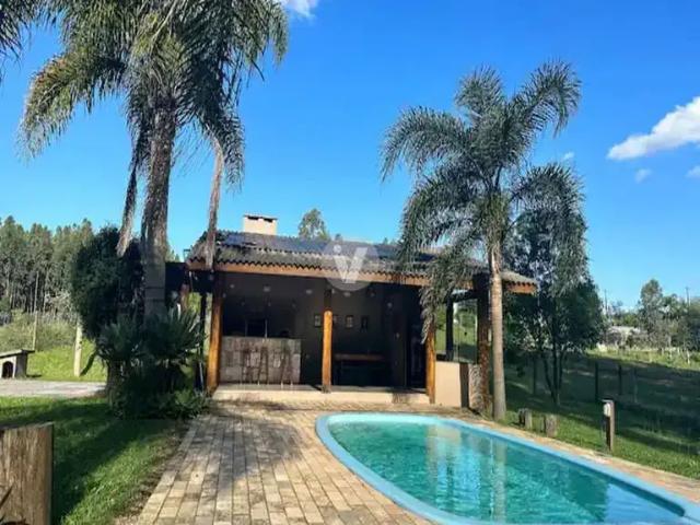 Casa / Sobrado para Venda em Itaara/RS Parque Serrano 2 Quartos
