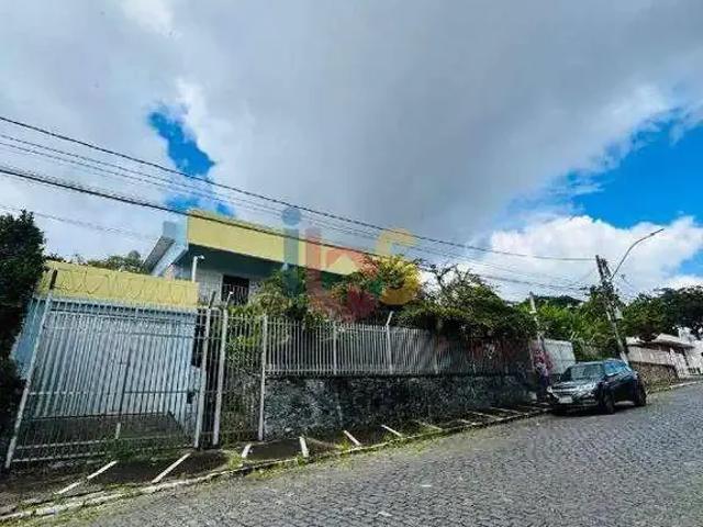 Casa / Sobrado para Venda em Itabuna/BA Goes Calmon 4 Quartos