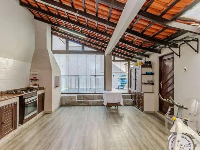 Casa / Sobrado para Venda em Itajaí/SC Cabeçudas 4 Quartos