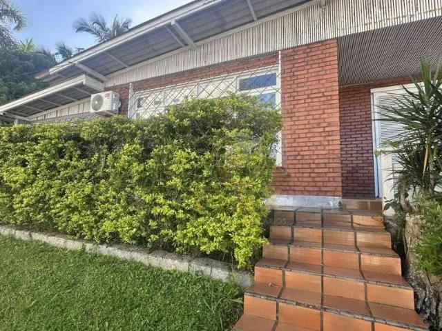Casa / Sobrado para Venda em Itajaí/SC Cabeçudas 4 Quartos