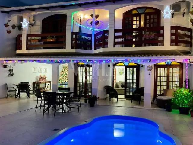 Casa / Sobrado para Venda em Itajaí/SC Fazenda 5 Quartos