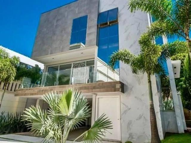 Casa / Sobrado para Venda em Itajaí/SC Fazendinha 4 Quartos