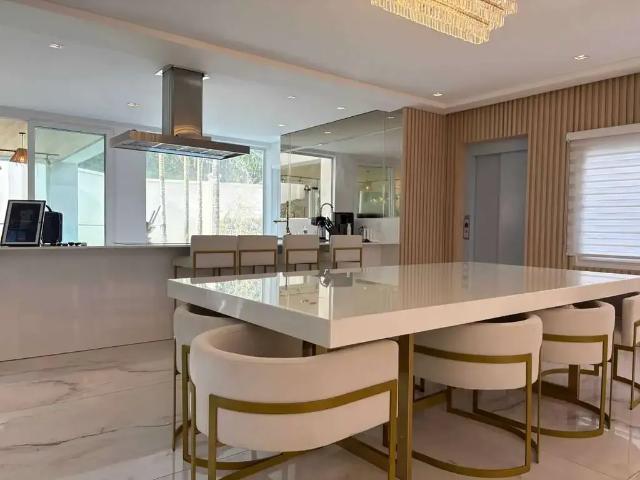 Casa / Sobrado para Venda em Itajaí/SC Praia Brava 6 Quartos