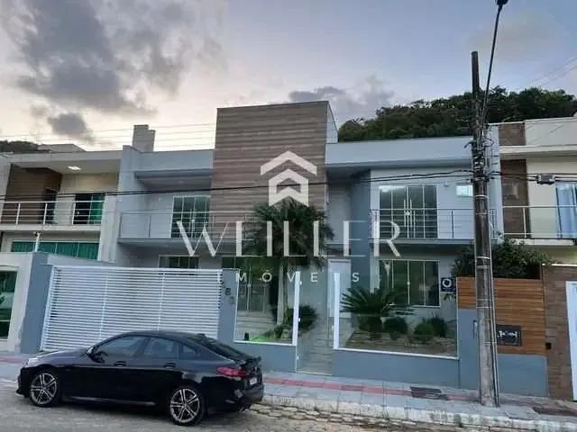 Casa / Sobrado para Venda em Itajaí/SC Ressacada 4 Quartos