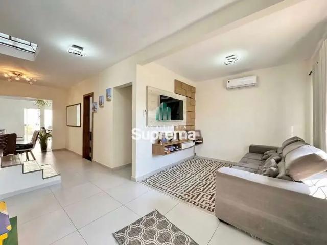 Casa / Sobrado para Venda em Itajaí/SC São João 4 Quartos