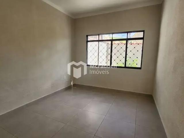 Casa / Sobrado para Venda em Itajubá/MG Medicina 3 Quartos