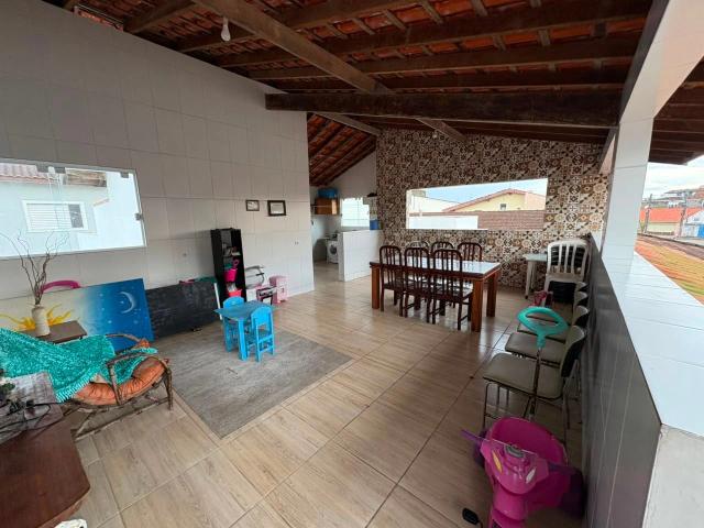 Casa / Sobrado para Venda em Itanhaém/SP Mosteiro 4 Quartos