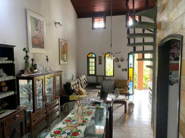 Casa / Sobrado para Venda em Itanhaém/SP Jardim Regina 3 Quartos
