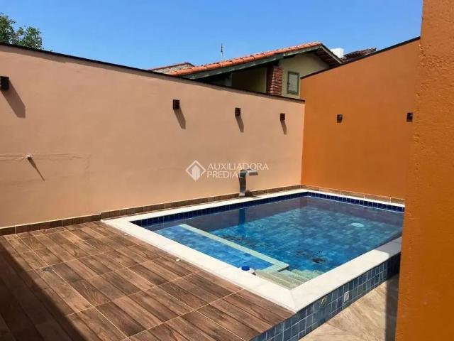 Casa / Sobrado para Venda em Itanhaém/SP Jardim Suarão 3 Quartos