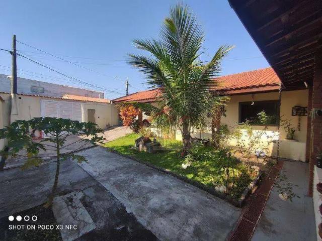 Casa / Sobrado para Venda em Itanhaém/SP Satélite 3 Quartos