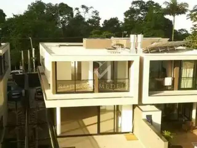 Casa / Sobrado para Venda em Itapema/SC Canto da Praia 4 Quartos