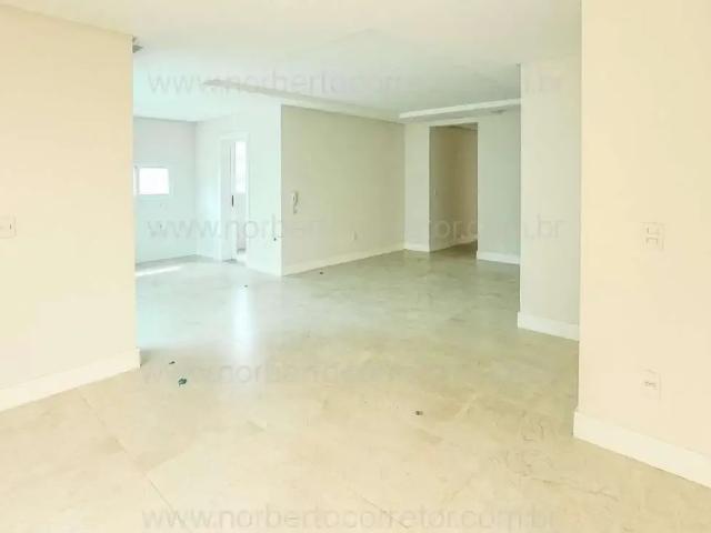 Casa / Sobrado para Venda em Itapema/SC Meia Praia