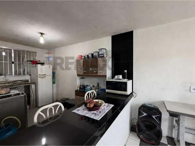 Casa / Sobrado para Venda em Itapira/SP Conjunto Habitacional Juscelino Kubitschek de Oliveira 2 Quartos