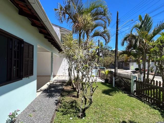 Casa / Sobrado para Venda em Itapoá/SC Barra do Sai 2 Quartos