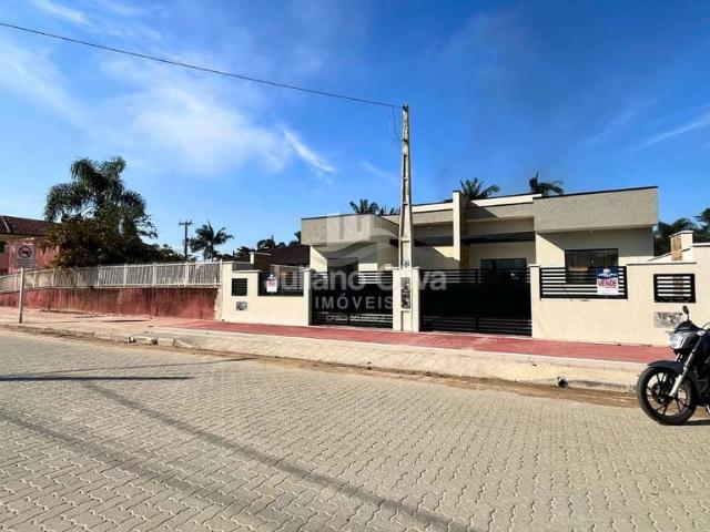 Casa / Sobrado para Venda em Itapoá/SC Centro 3 Quartos