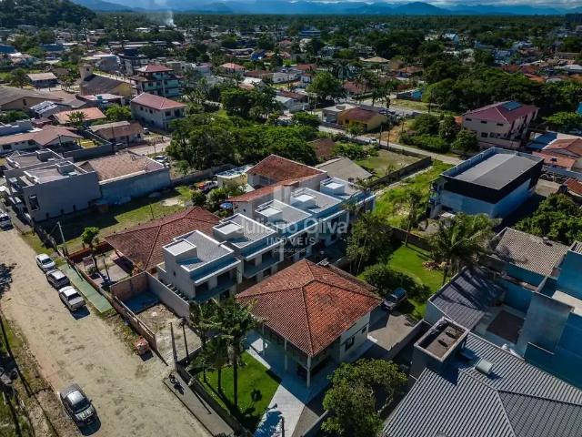 Casa / Sobrado para Venda em Itapoá/SC Centro 3 Quartos