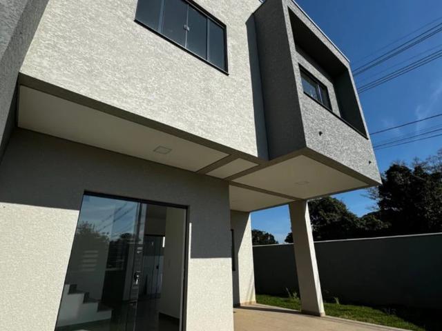 Casa / Sobrado para Venda em Itapoá/SC Centro 3 Quartos