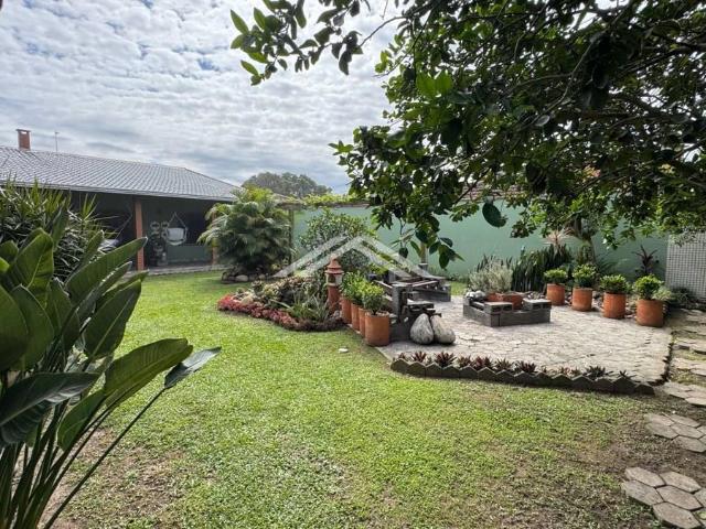 Casa / Sobrado para Venda em Itapoá/SC Centro 4 Quartos